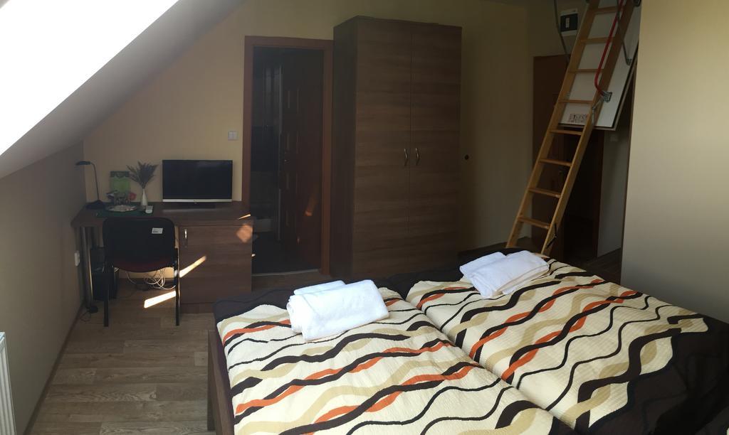 Penzion Toscana Lanzhot Room photo